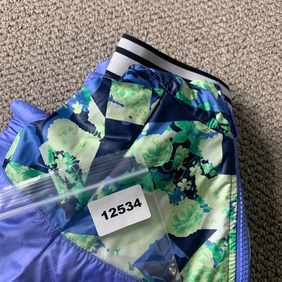 Nike Kids jacket & Shorts Set Size‎ Small Blue Floral Windrunner 2-Peice NWT - Picture 8 of 8
